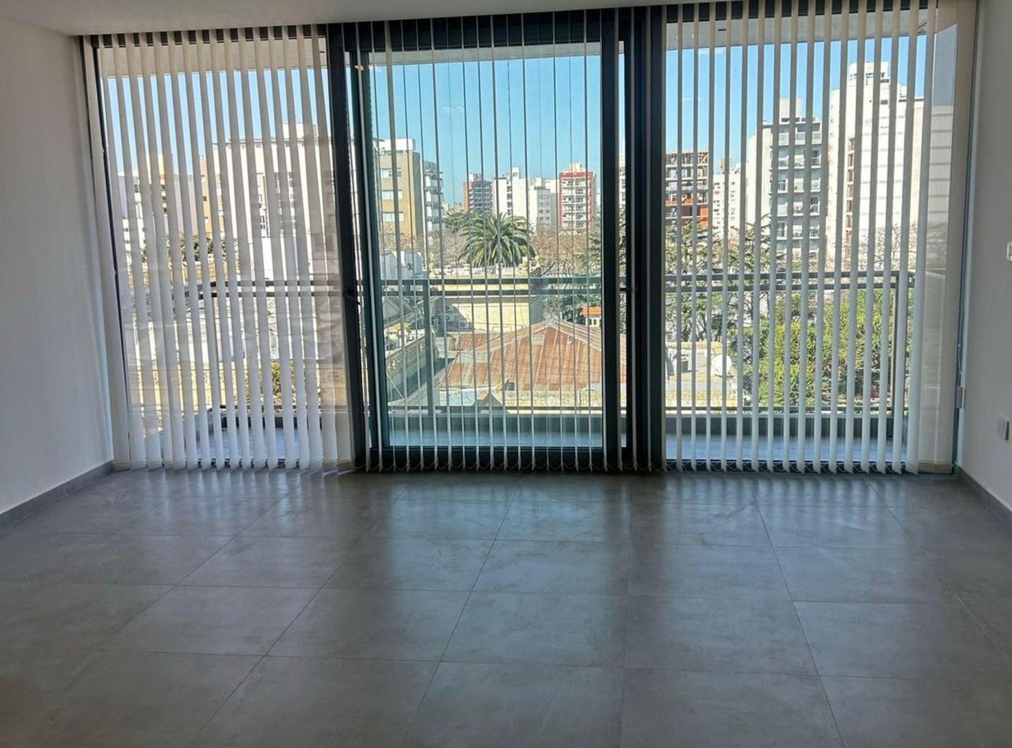 Foto de MONOAMBIENTE DE CATEGORIA EN VENTA LA PLATA, imagen 2