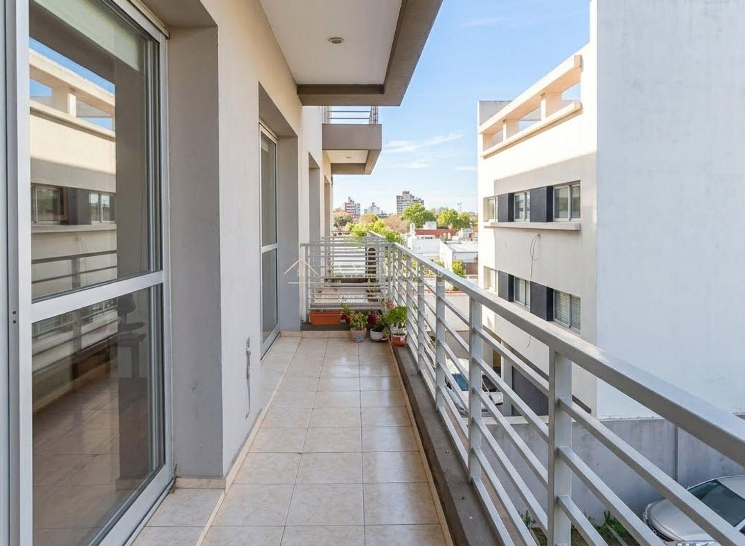 Foto de DEPARTAMENTO EN VENTA LA PLATA 1 DORMITORIO, imagen 2