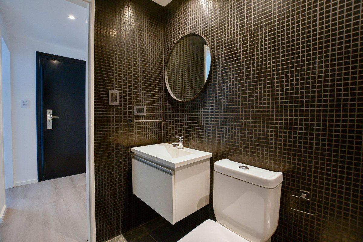Foto de DEPARTAMENTO VENTA LA PLATA 1 DORMITORIO COCHERA, imagen 1