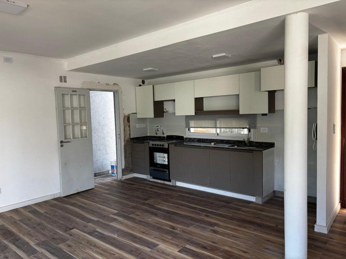 Foto de DÚPLEX EN VENTA CITY BELL 2 DORMITORIOS COCHERA, imagen 1