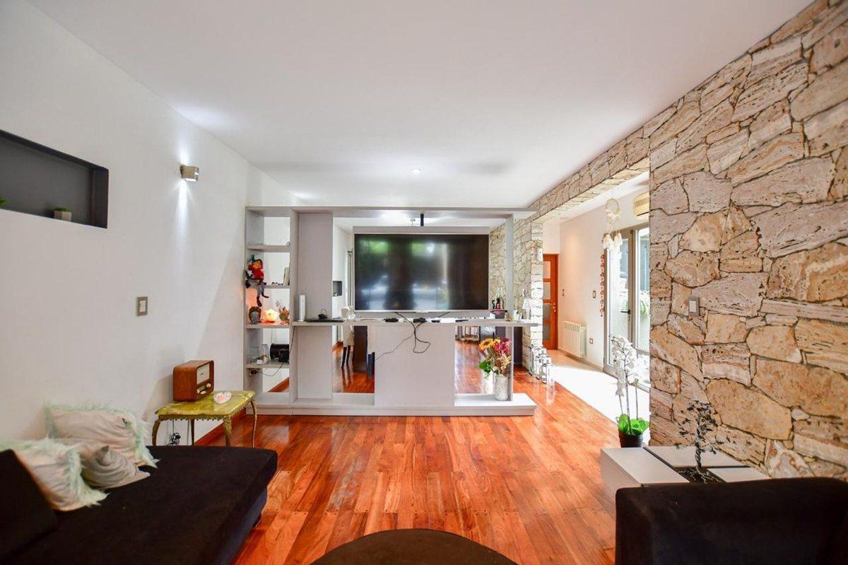 Foto de CASA EN VENTA LA PLATA PARQUE PILETA QUINCHO, imagen 3
