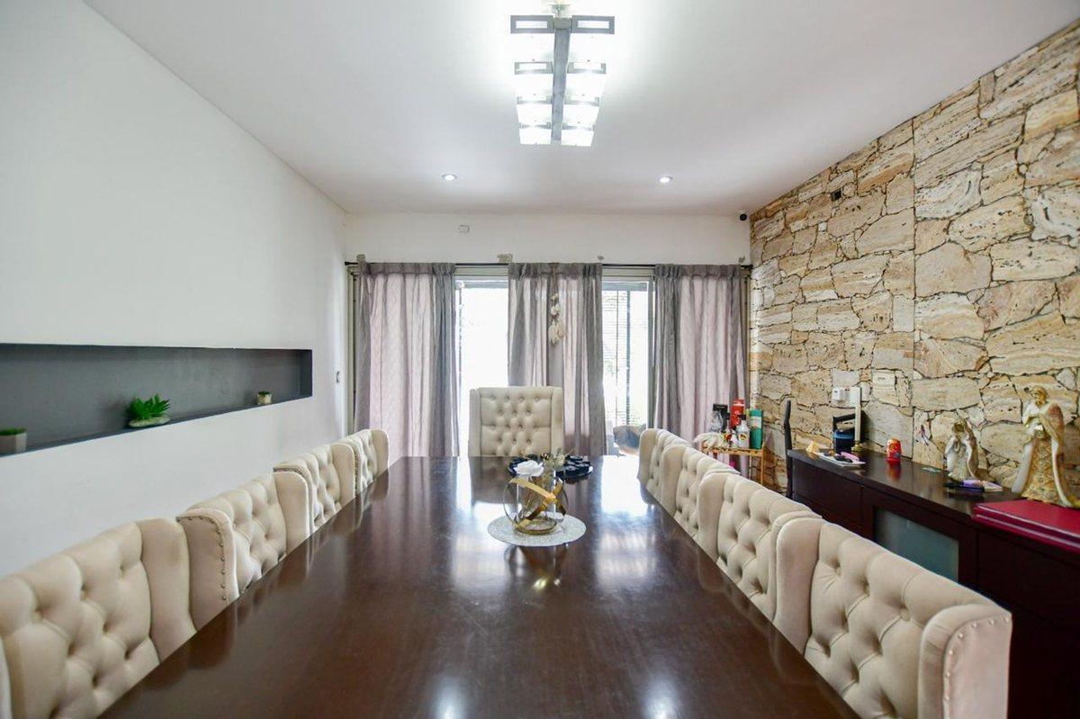 Foto de CASA EN VENTA LA PLATA PARQUE PILETA QUINCHO, imagen 4