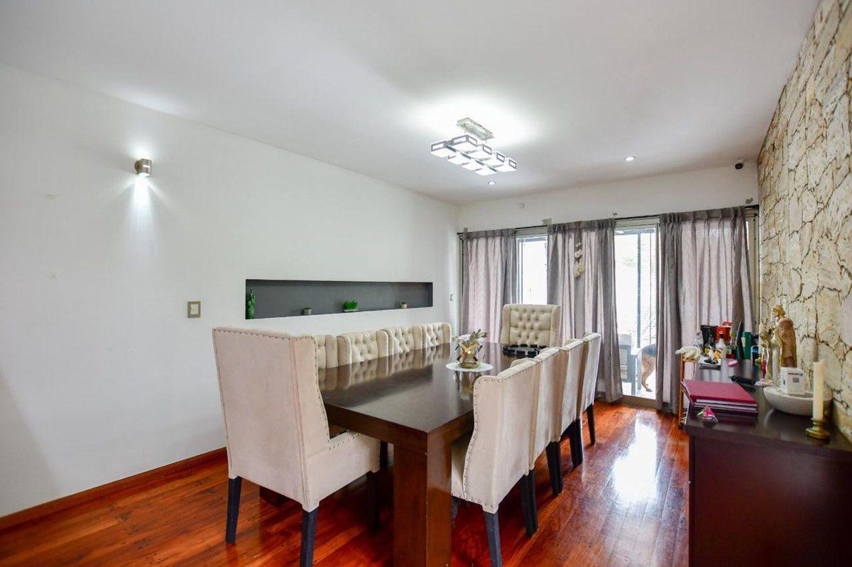 Foto de CASA EN VENTA LA PLATA PARQUE PILETA QUINCHO, imagen 5