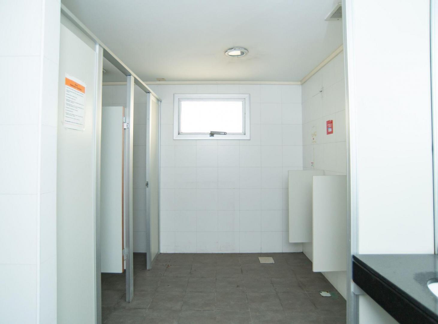 Foto de LOCAL COMERCIAL EN VENTA LA PLATA CENTRO, imagen 1