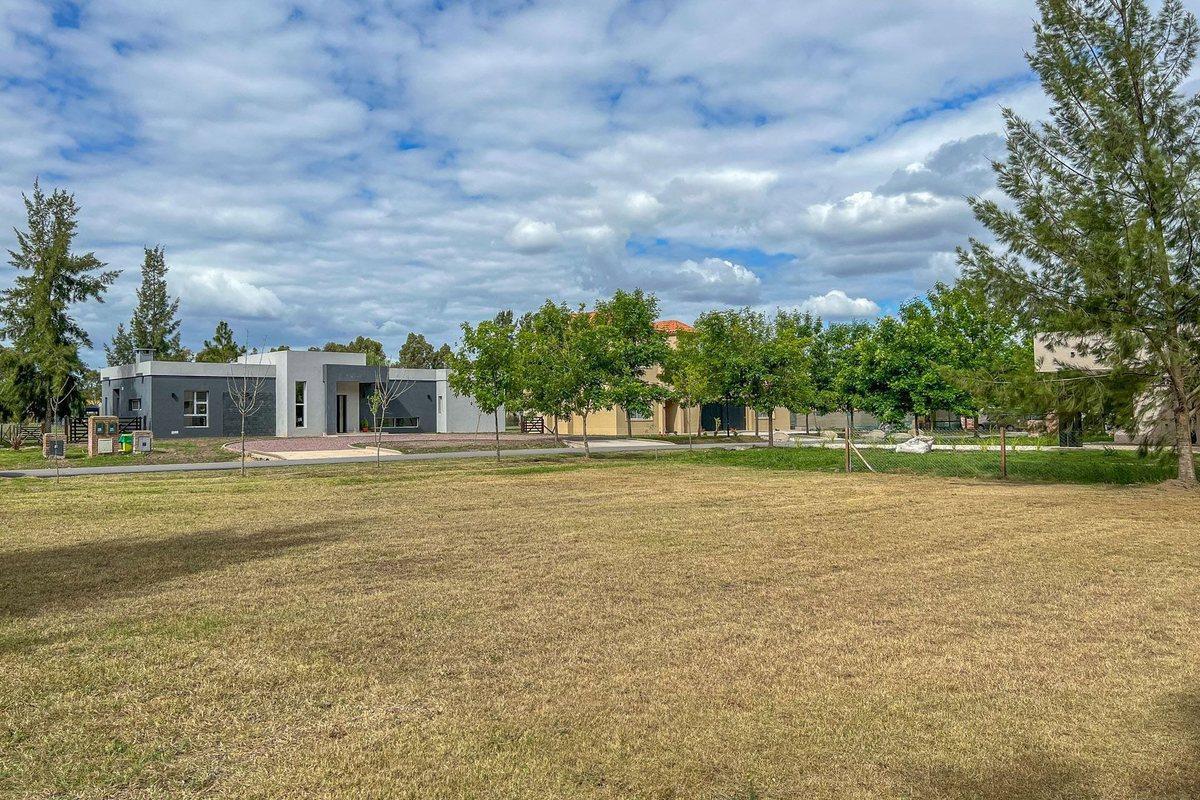 Foto de TERRENO EN VENTA CLUB MIRALAGOS, imagen 4
