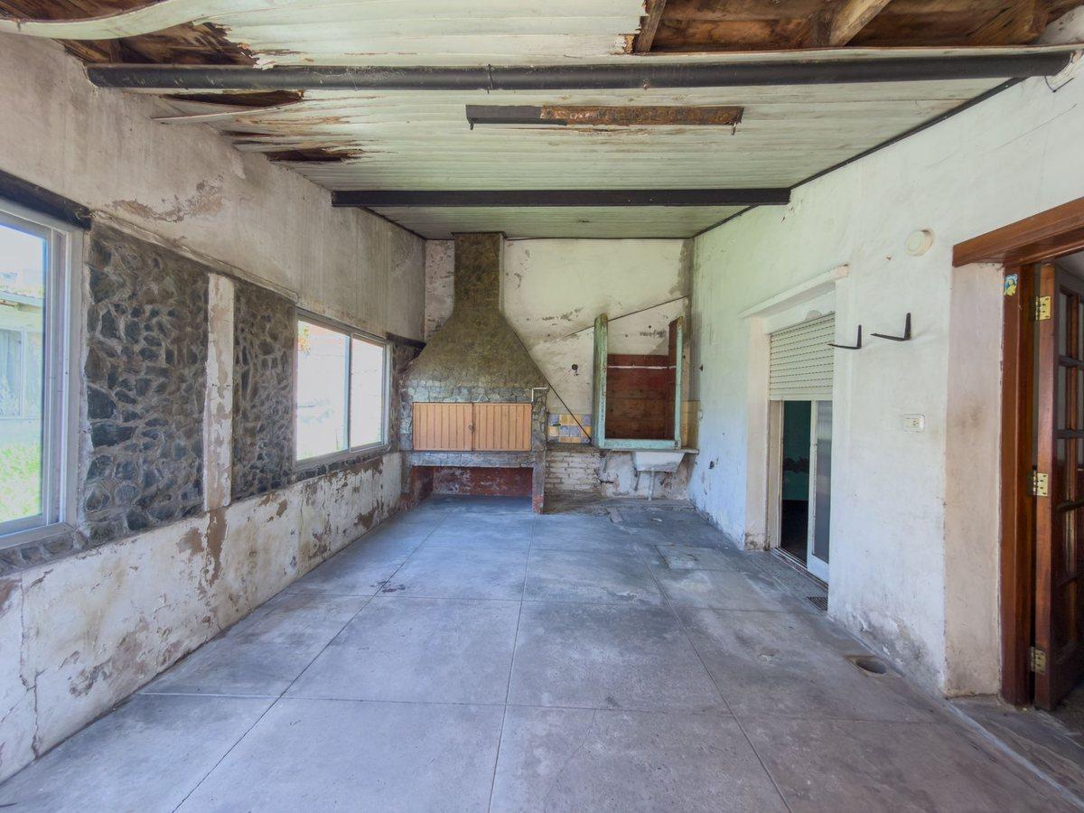 Foto de CASA EN VENTA LOS HORNOS CON GARAGE + DEPARTAMENTO, imagen 1