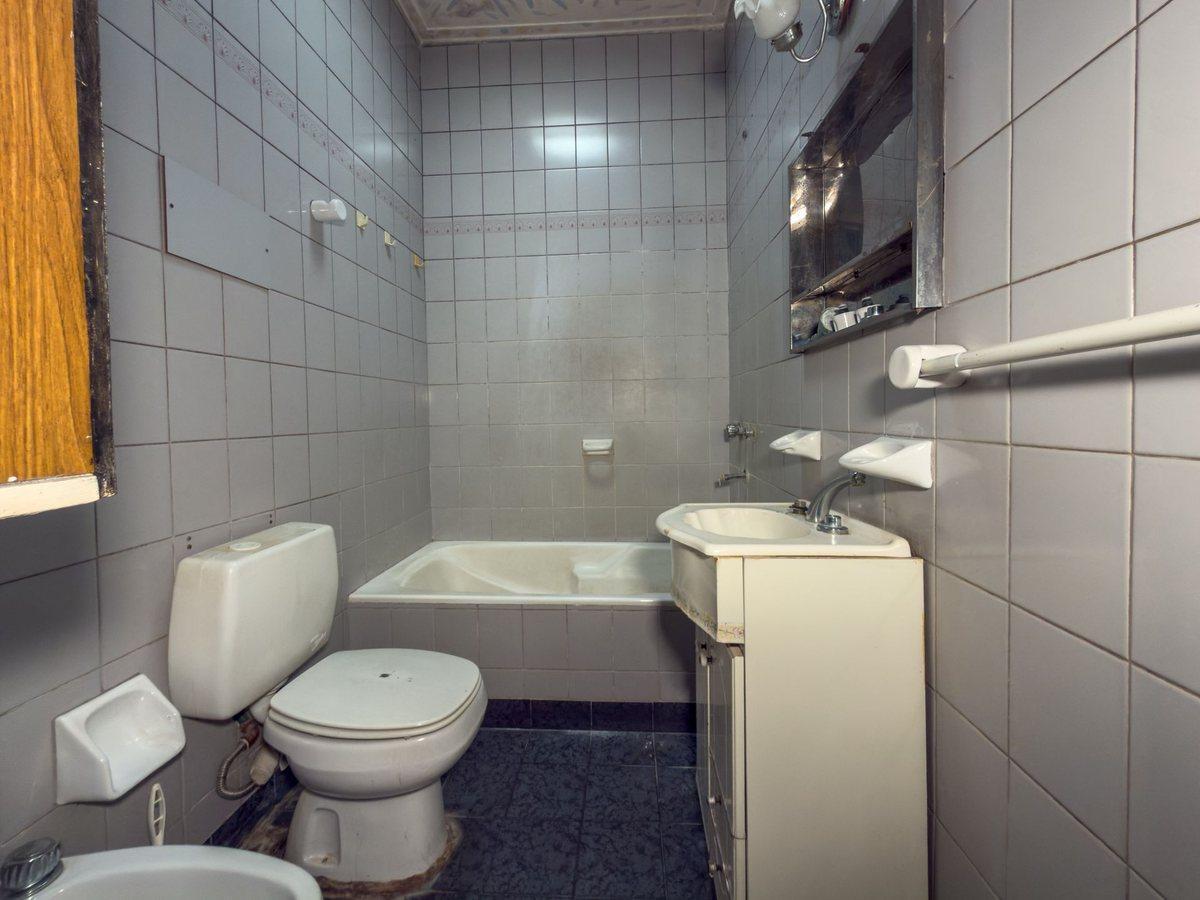 Foto de CASA EN VENTA LOS HORNOS CON GARAGE + DEPARTAMENTO, imagen 5