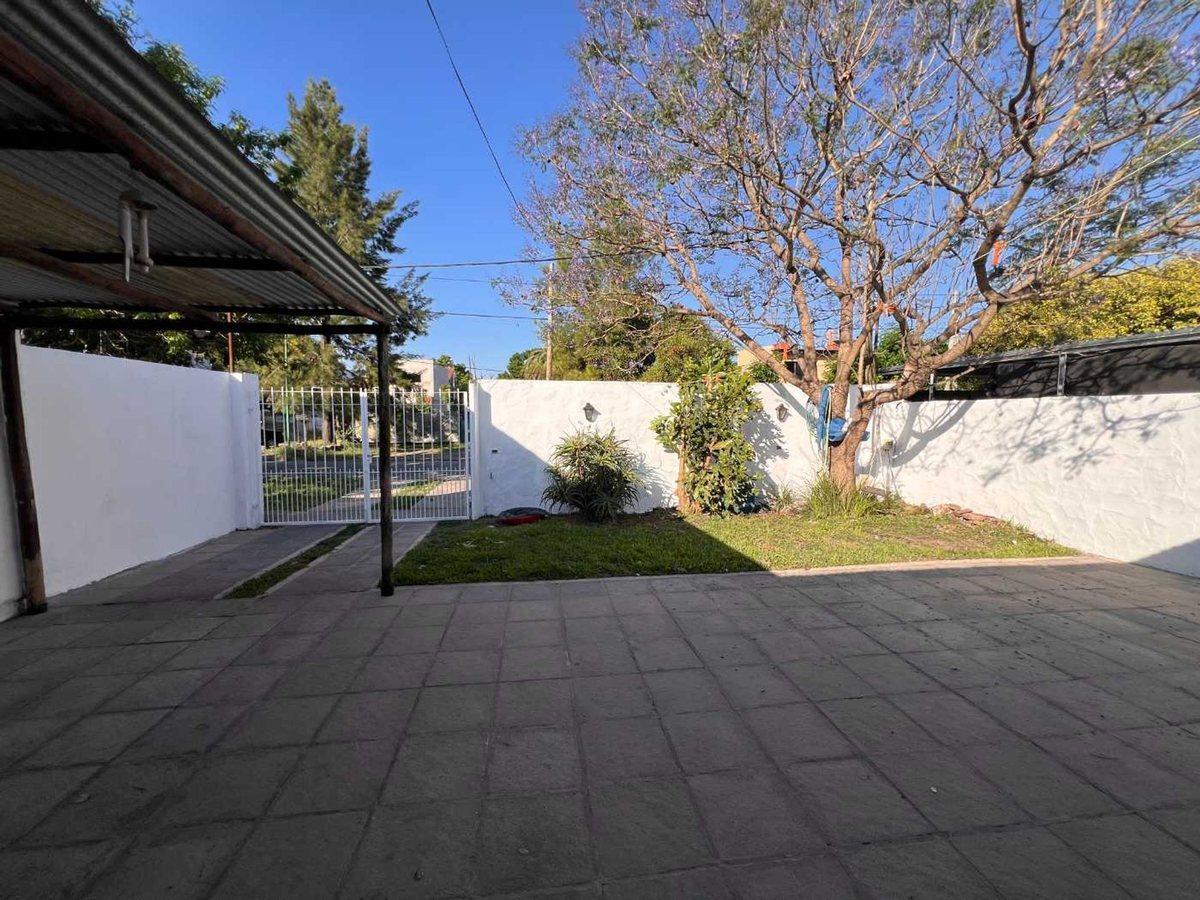 Foto de CASA EN VENTA EN MELCHOR ROMERO 2 DORMITORIOS, imagen 1