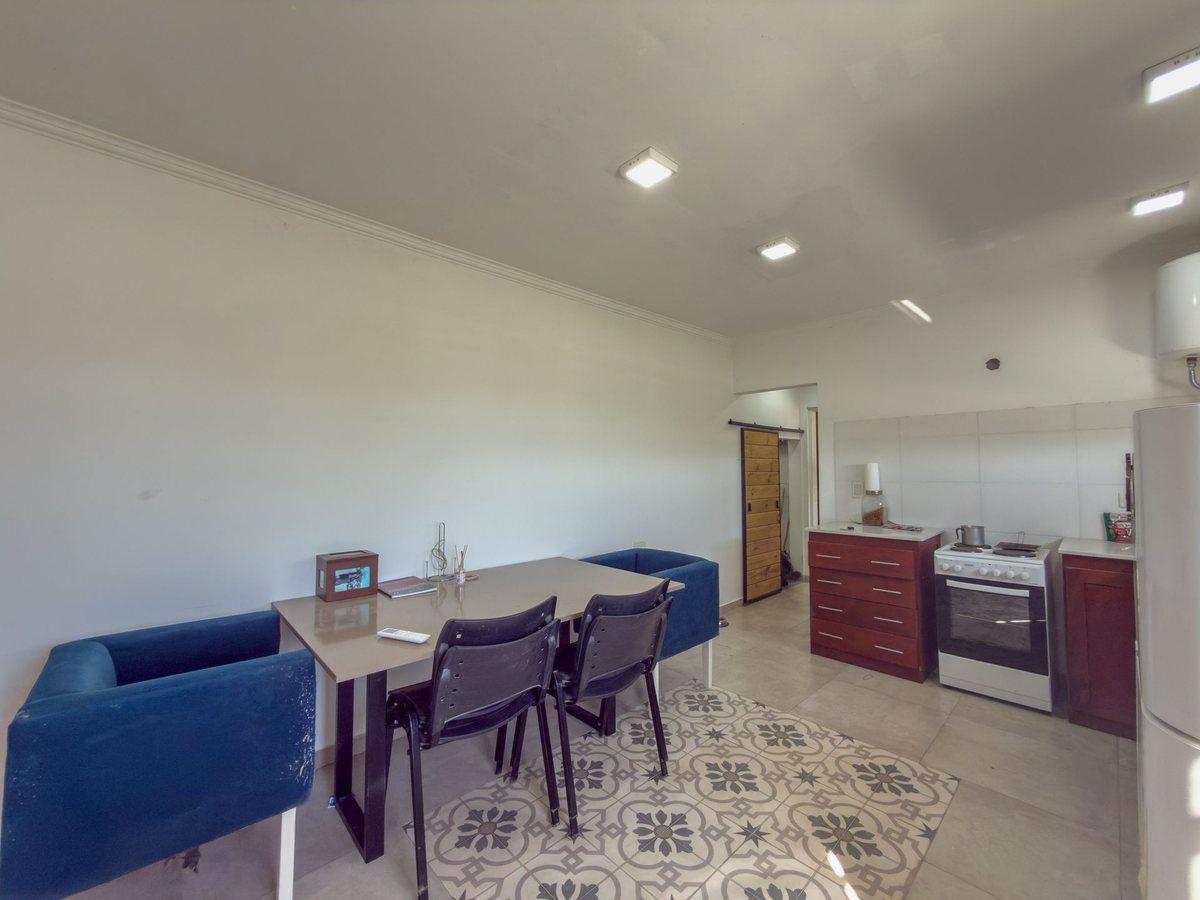 Foto de Galpón Venta La Plata con oficina y departamento., imagen 5