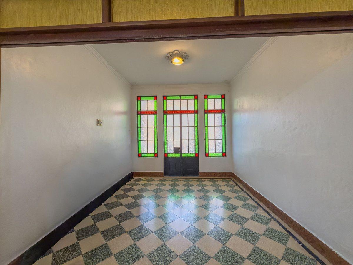 Foto de Casa Venta La Plata comercial profesional cochera, imagen 4