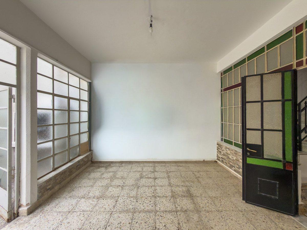 Foto de Casa Venta La Plata comercial profesional cochera, imagen 2