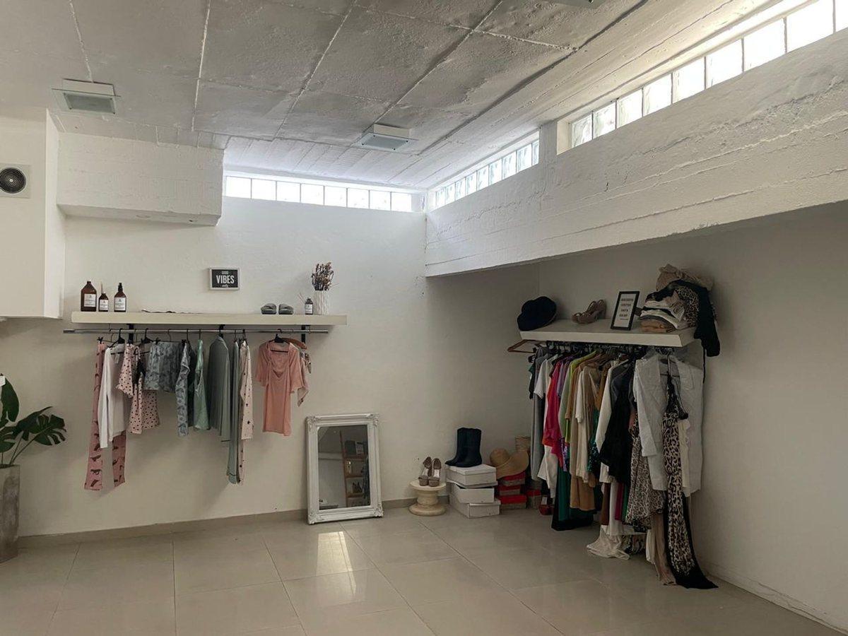 Foto de LOCAL COMERCIAL EN VENTA LA PLATA CON DEPOSITO, imagen 5