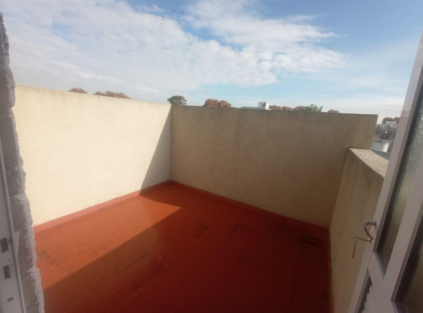 Foto de CASA TIPO TRIPLEX EN VENTA - LA PLATA CON COCHERA, imagen 5