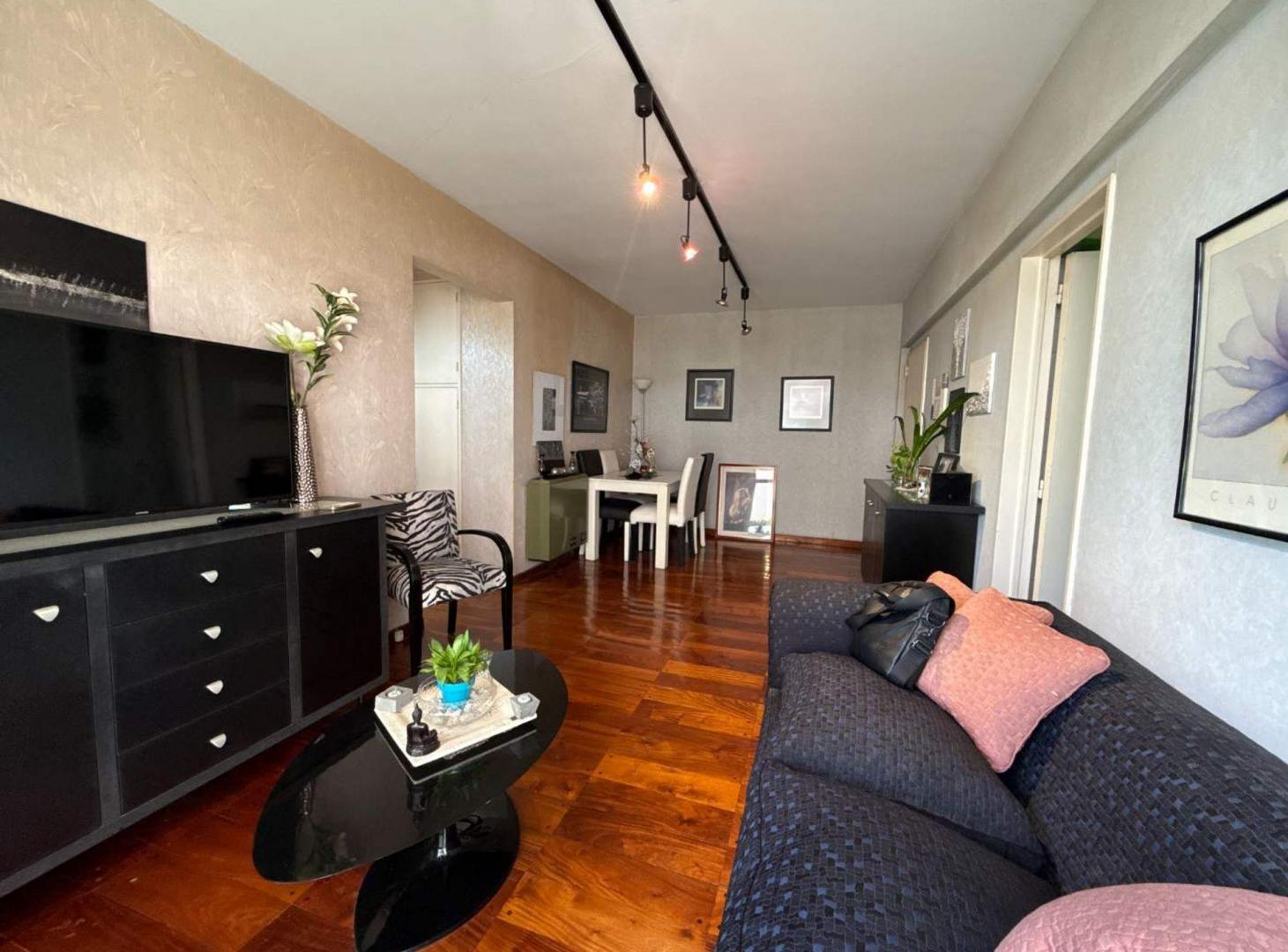 Foto de DEPARTAMENTO EN VENTA CABALLITO APTO CREDITO, imagen 1
