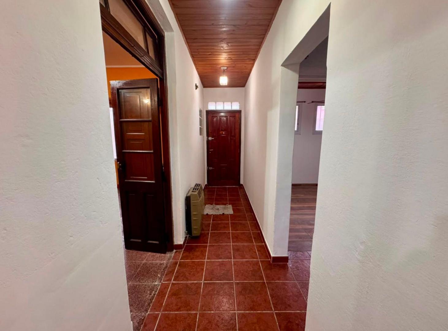 Foto de Casa en venta Berisso 2 dormitorios lote propio, imagen 3