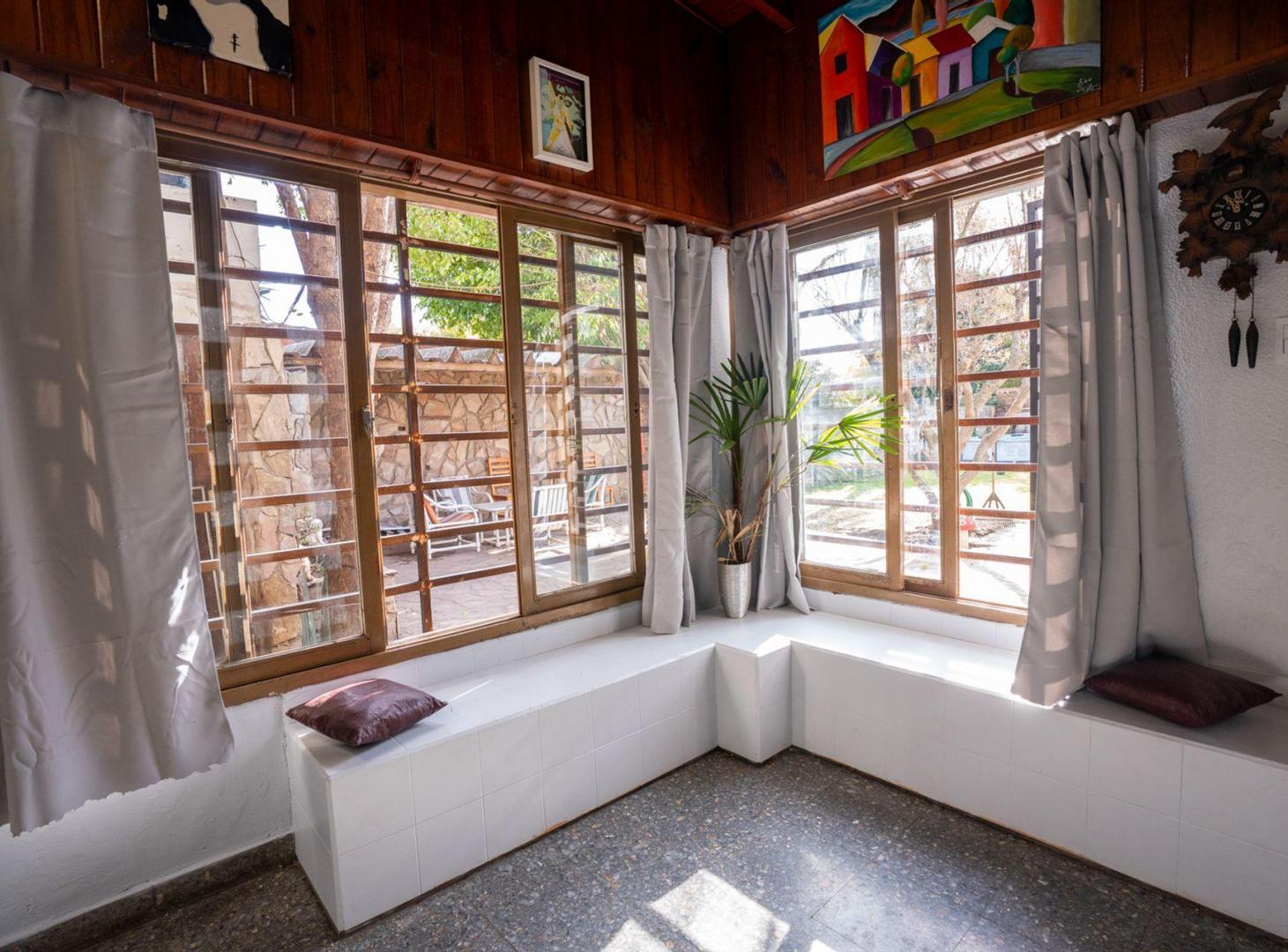 Foto de CASA EN VENTA LA PLATA 2 DORMITORIOS APTO BANCO, imagen 1