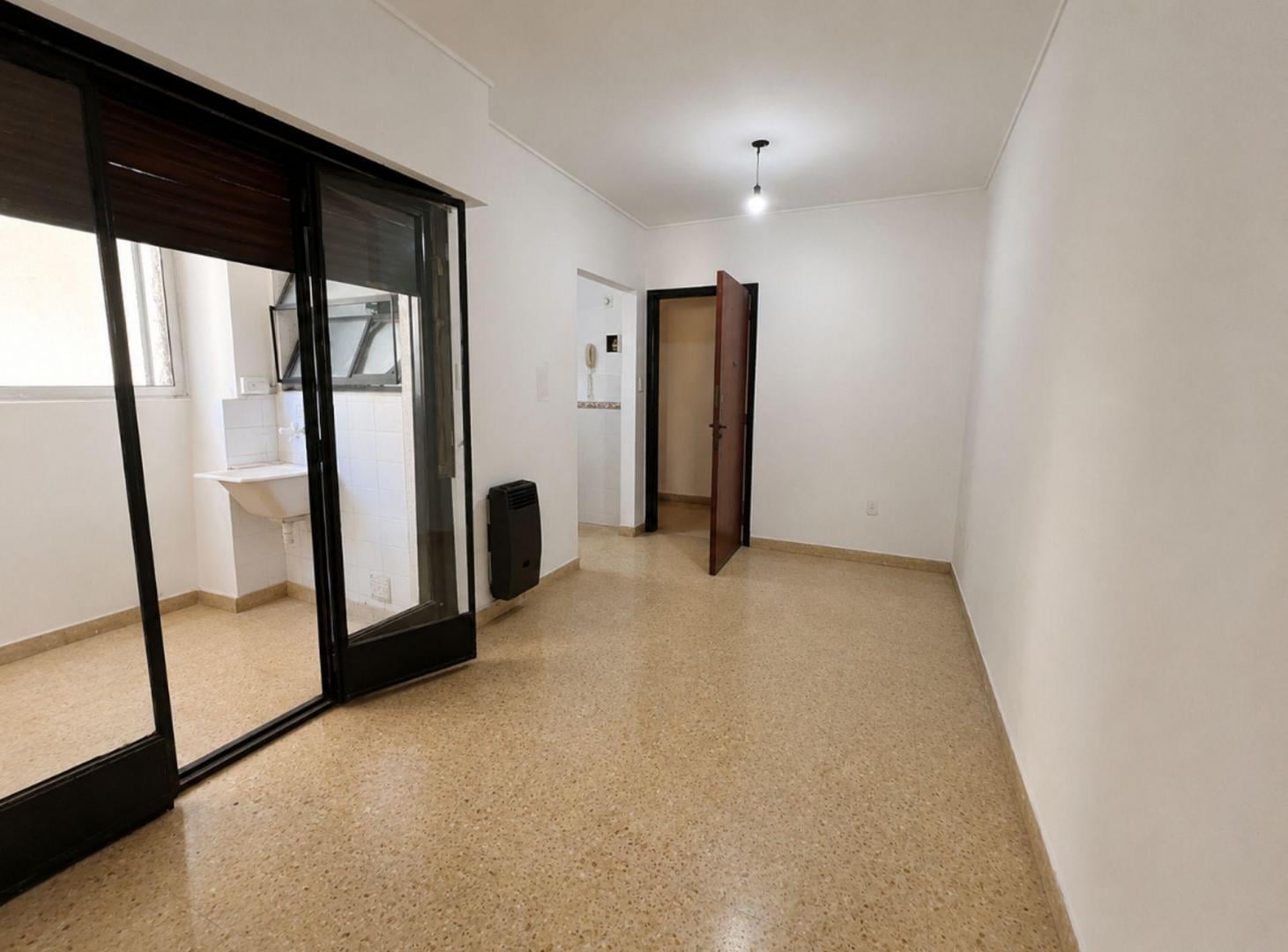 Foto de DEPARTAMENTO EN VENTA LA PLATA 3 AMBIENTES, imagen 3
