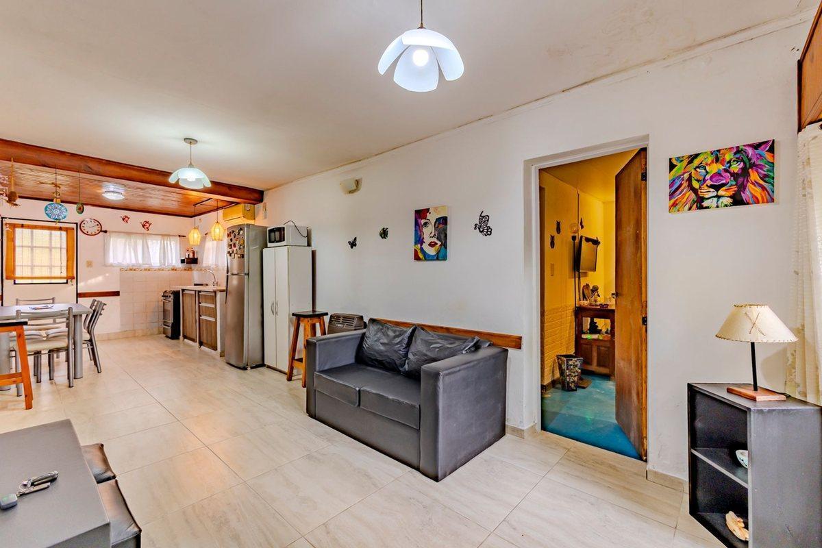 Foto de CASA EN VENTA EN VILLA ELISA CON COCHERA, imagen 1