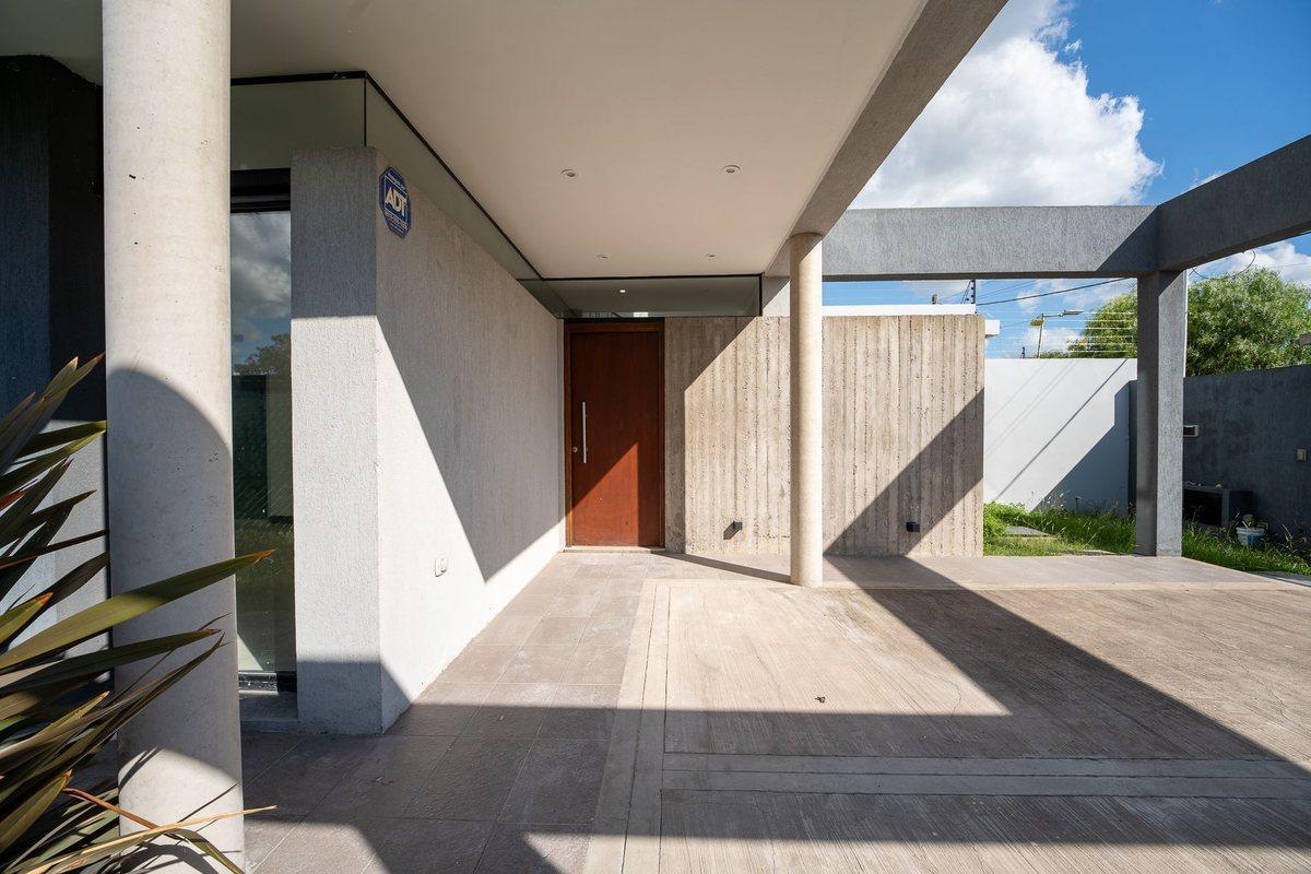 Foto de CASA EN ALQUILER GORINA 3 DORMITORIOS Y PARQUE, imagen 1