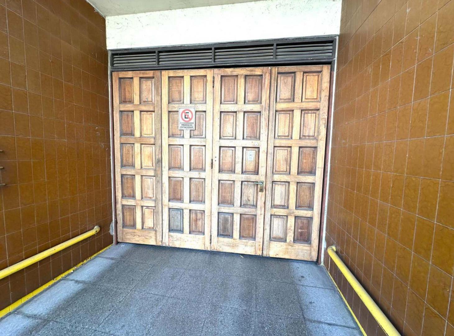 Foto de COCHERA CUBIERTA EN VENTA CRUCECITA AVELLANEDA, imagen 5