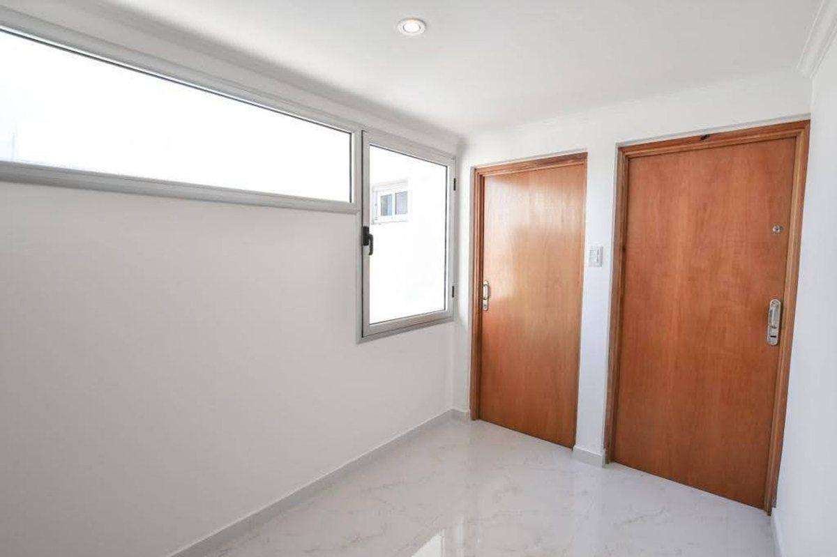 Foto de MONOAMBIENTE EN VENTA LA PLATA COCHERA, imagen 4