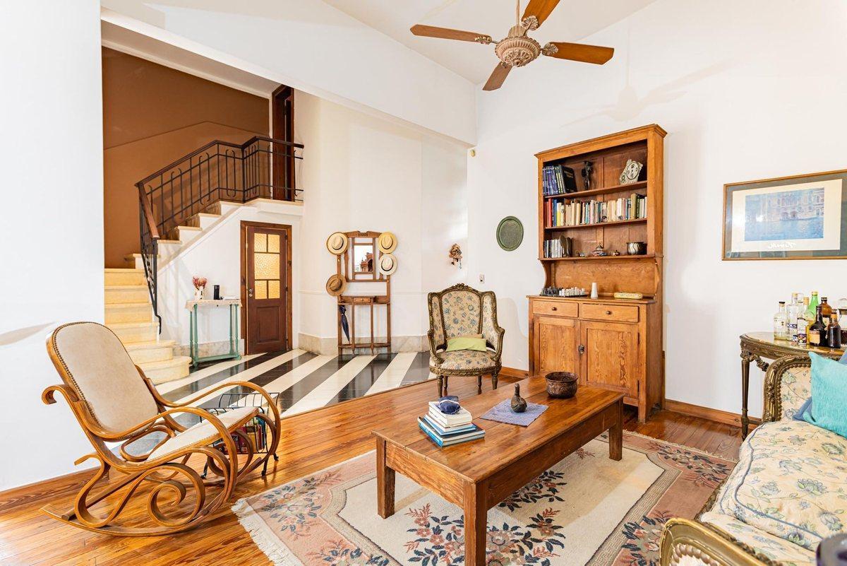 Foto de Casa en venta en La Plata 4 dormitorios, imagen 2