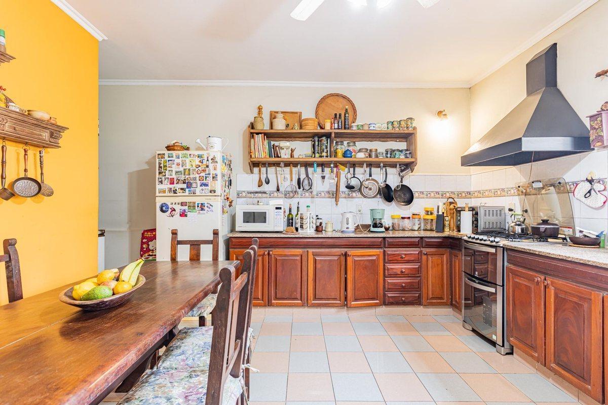 Foto de Casa en venta en La Plata 4 dormitorios, imagen 3