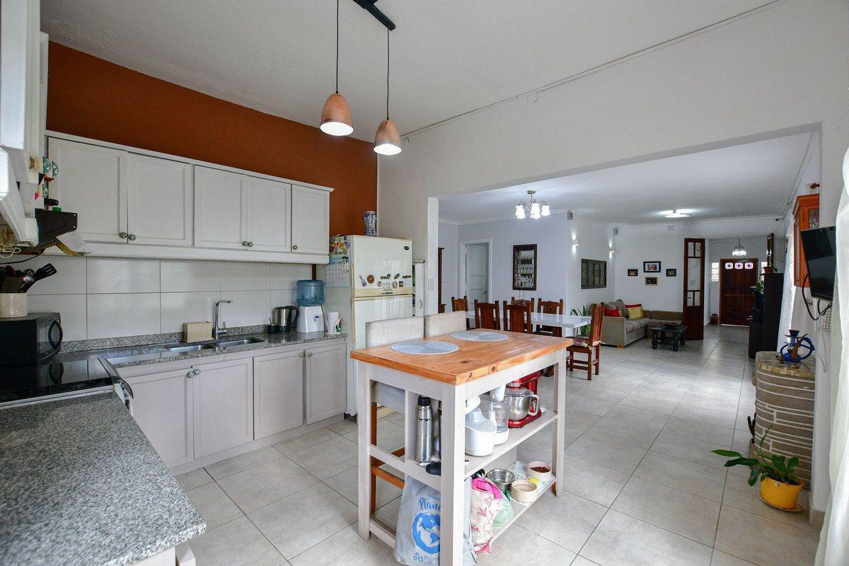 Foto de CASA EN VENTA TOLOSA LA PLATA 3 DORMITORIOS, imagen 3