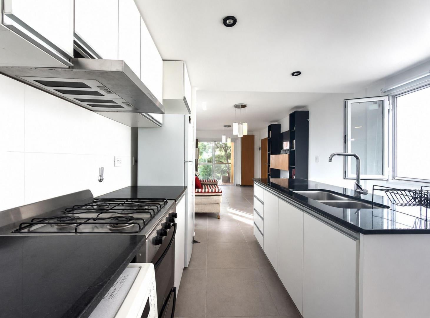 Foto de Departamento venta La Plata. 1 dormitorio y balcón, imagen 4