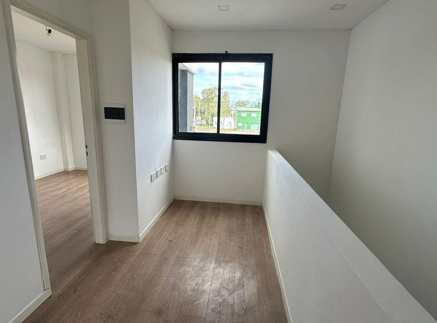 Foto de Duplex Venta La Plata 2 Dormitorios cochera patio, imagen 4