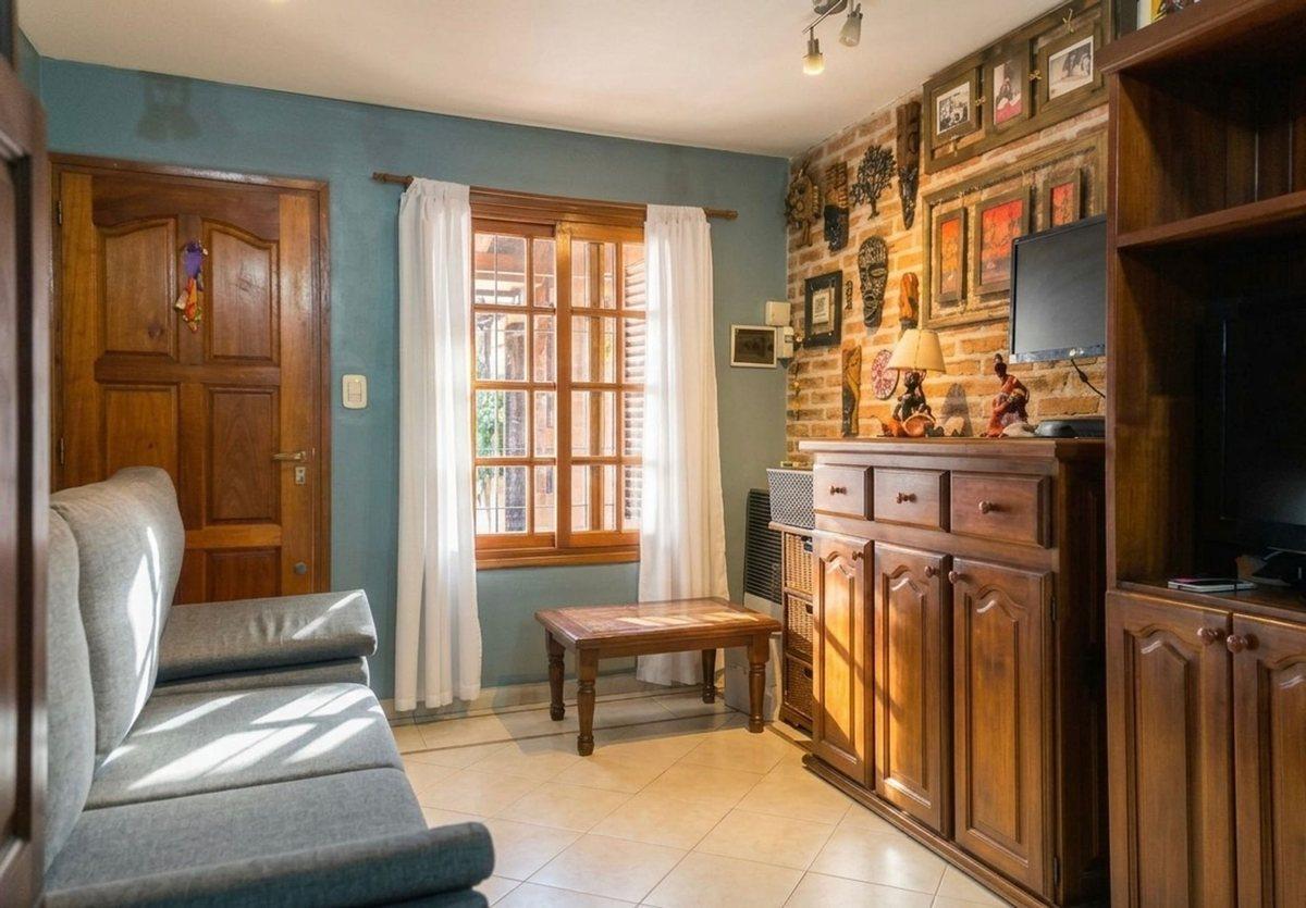 Foto de DUPLEX EN VENTA TOLOSA 2 DORMITORIOS COCHERA, imagen 3