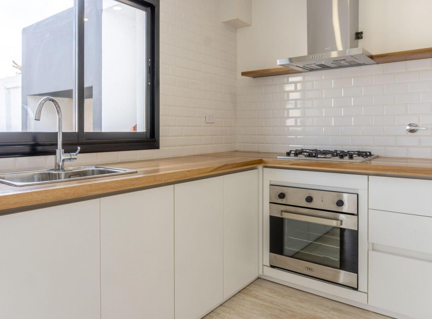 Foto de Casa en venta Manuel B Gonnet dos dormitorios, imagen 3