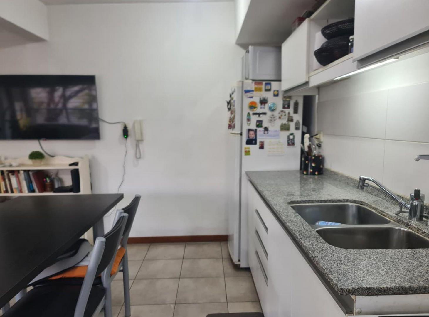 Foto de DEPARTAMENTO VENTA LA PLATA BALCON, imagen 2