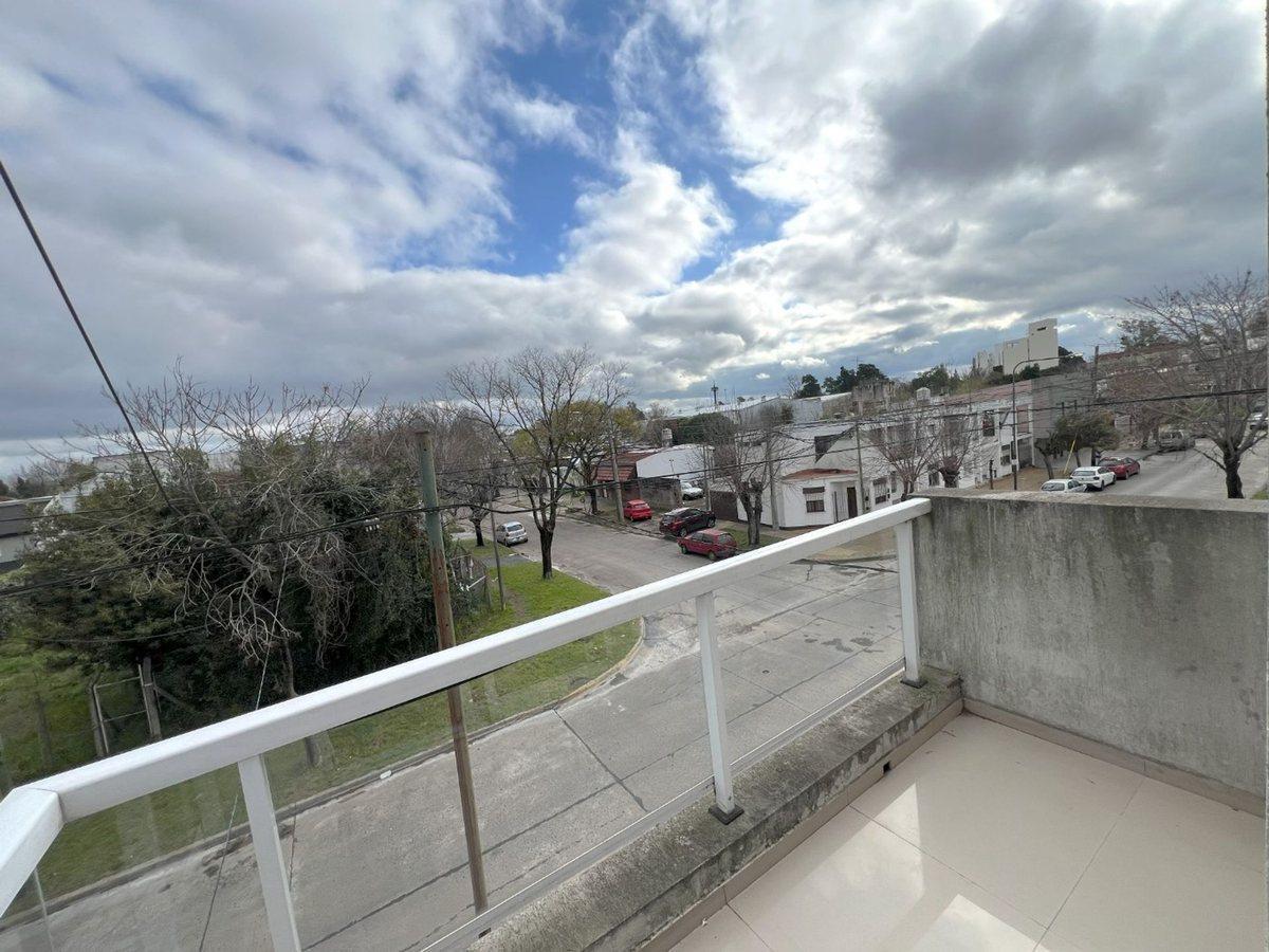Foto de MONOAMBIENTE EN VENTA LA PLATA CON BALCON, imagen 3