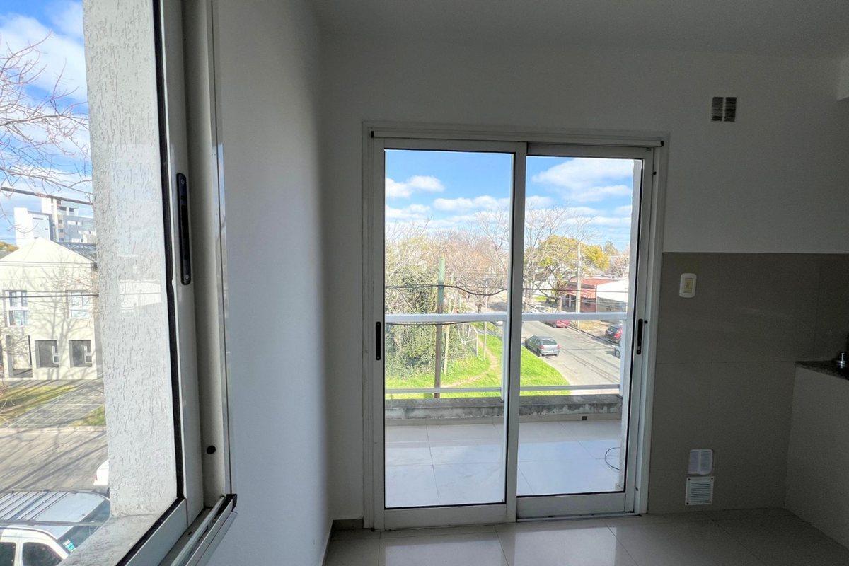 Foto de MONOAMBIENTE EN VENTA LA PLATA CON BALCON, imagen 4