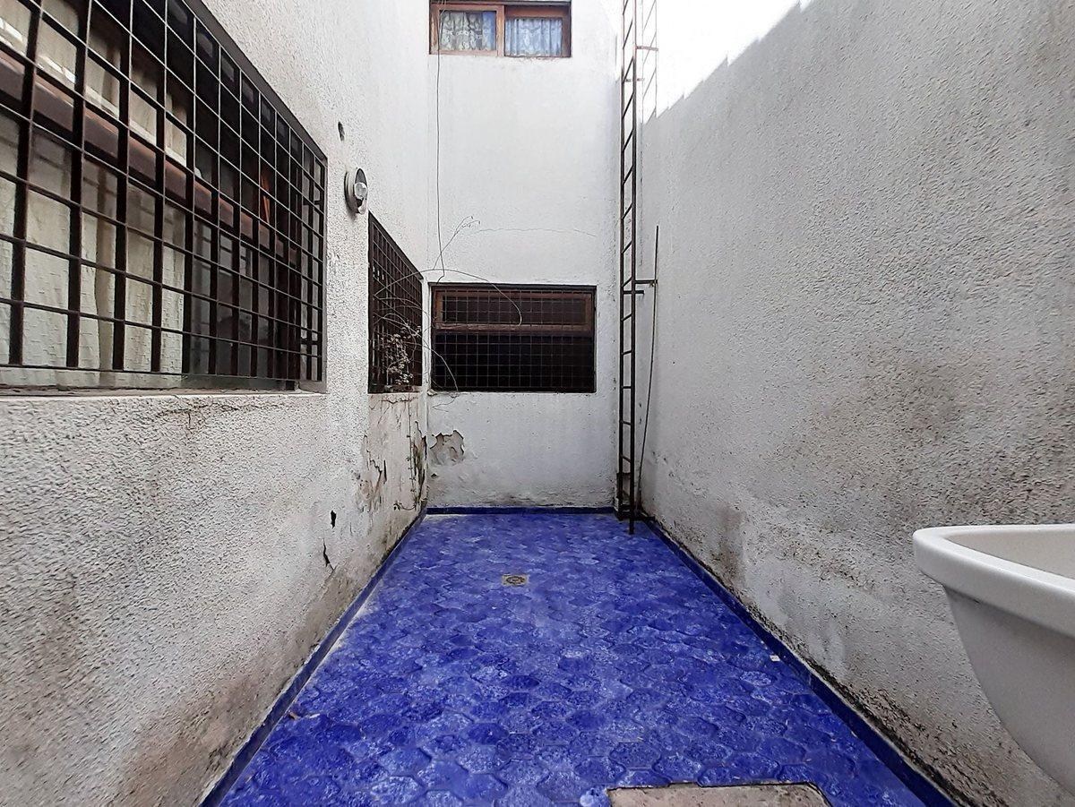 Foto de CASA EN VENTA LA PLATA A REFACCIONAR BARRIO NORTE, imagen 4