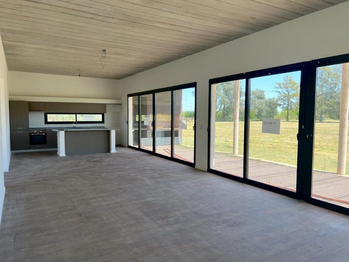 Foto de CASA EN VENTA LOBOS 3 DORMITORIOS LA FEDERALA, imagen 3