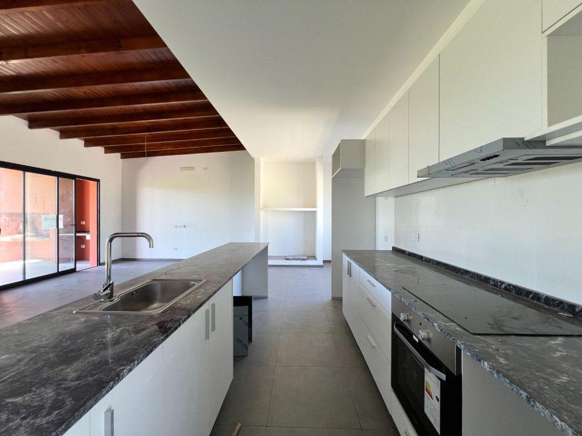 Foto de CASA EN VENTA LOBOS 3 DORMITORIOS LA FEDERALA, imagen 1