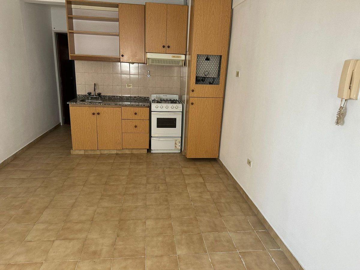Foto de DEPARTAMENTO EN VENTA LA PLATA 1 DORMITORIO, imagen 4