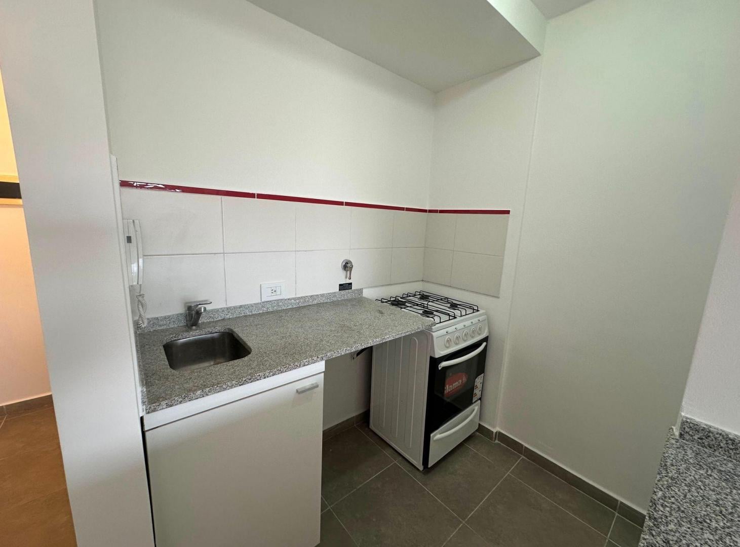 Foto de MONOAMBIENTE EN VENTA EN LA PLATA, imagen 2