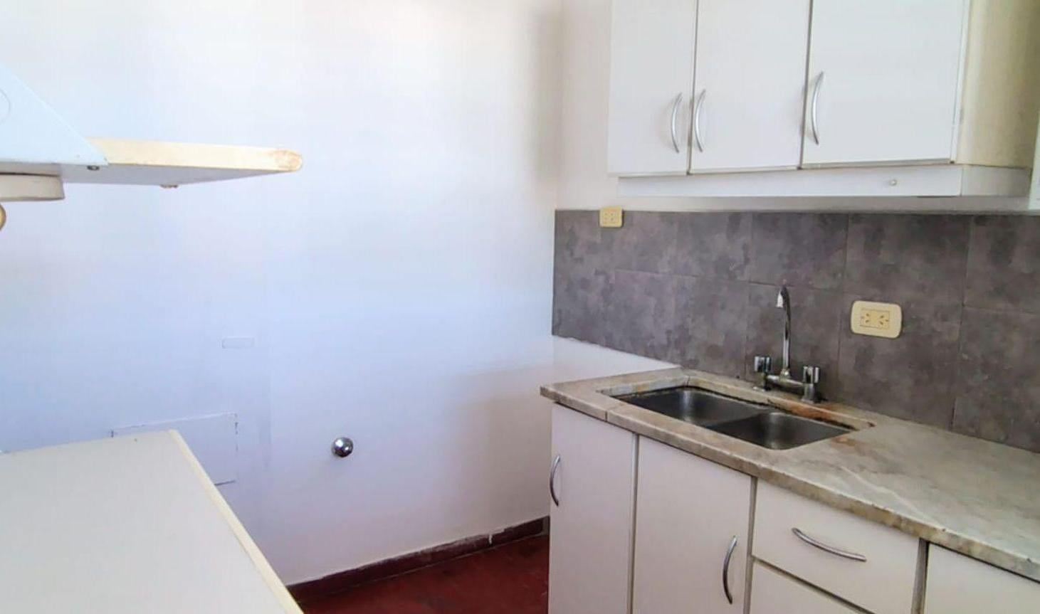 Foto de DEPARTAMENTO VENTA LA PLATA 1 DORMITORIO AP. BANCO, imagen 3