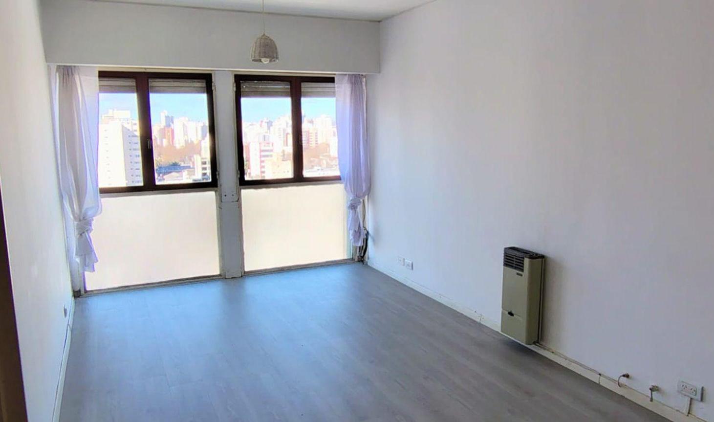 Foto de DEPARTAMENTO VENTA LA PLATA 1 DORMITORIO AP. BANCO, imagen 2