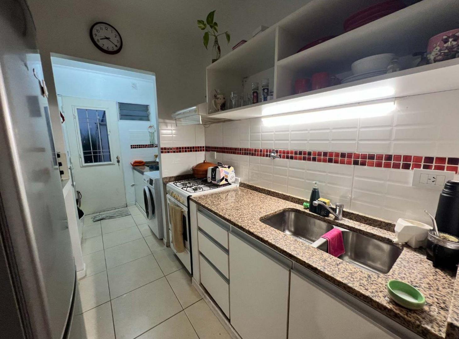 Foto de PH EN VENTA LA PLATA 3 DORMITORIOS RECICLADO PATIO, imagen 4