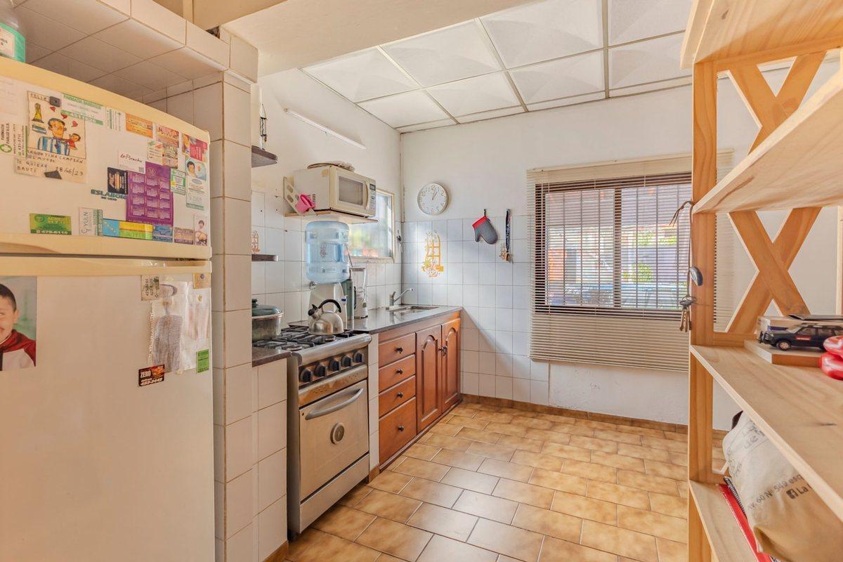 Foto de CASA EN VENTA LOS HORNOS 3 DORMITORIOS, imagen 4