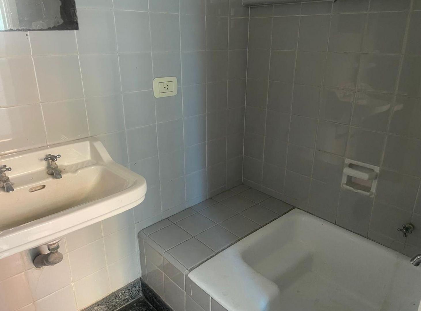 Foto de OFICINA EN VENTA LA PLATA, imagen 3
