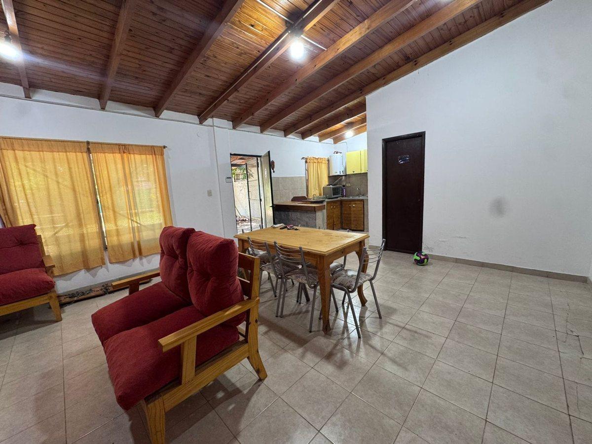 Foto de Casa Quinta en El Peligro con Pileta y Parque, imagen 2
