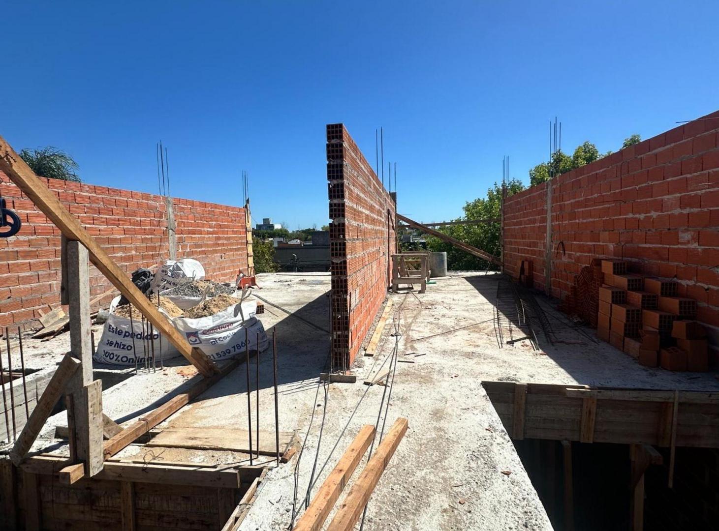 Foto de DEPARTAMENTO MONOAMBIENTE EN VENTA LA PLATA BALCON, imagen 1