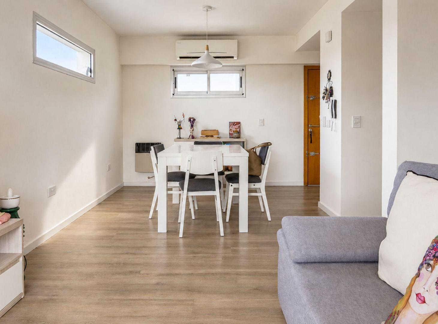 Foto de SEMIPISO EN VENTA LA PLATA 1/2 DORMITORIOS COCHERA, imagen 2