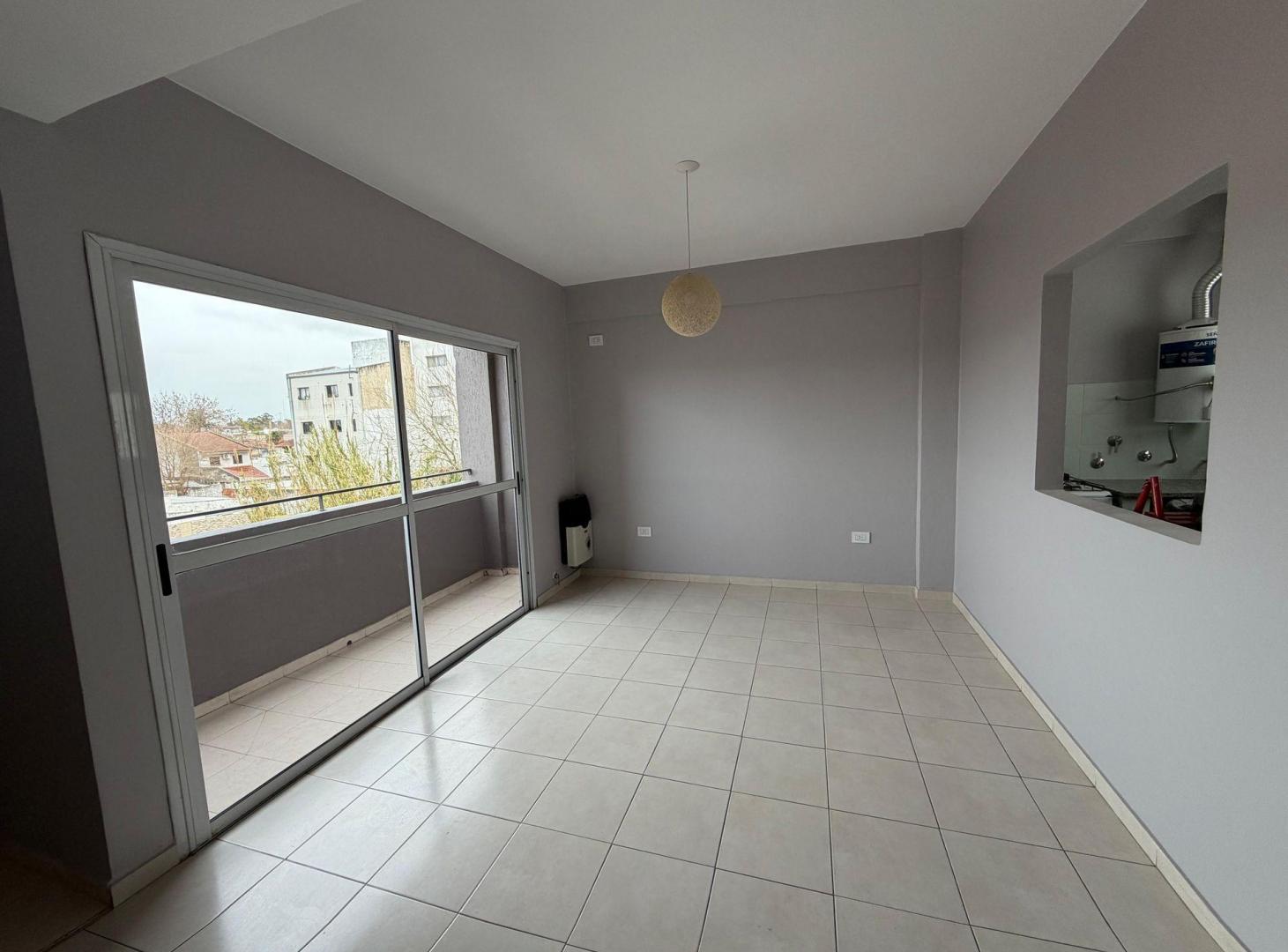 Foto de DEPARTAMENTO EN VENTA LA PLATA 1 DORMITORIO BALCON, imagen 1