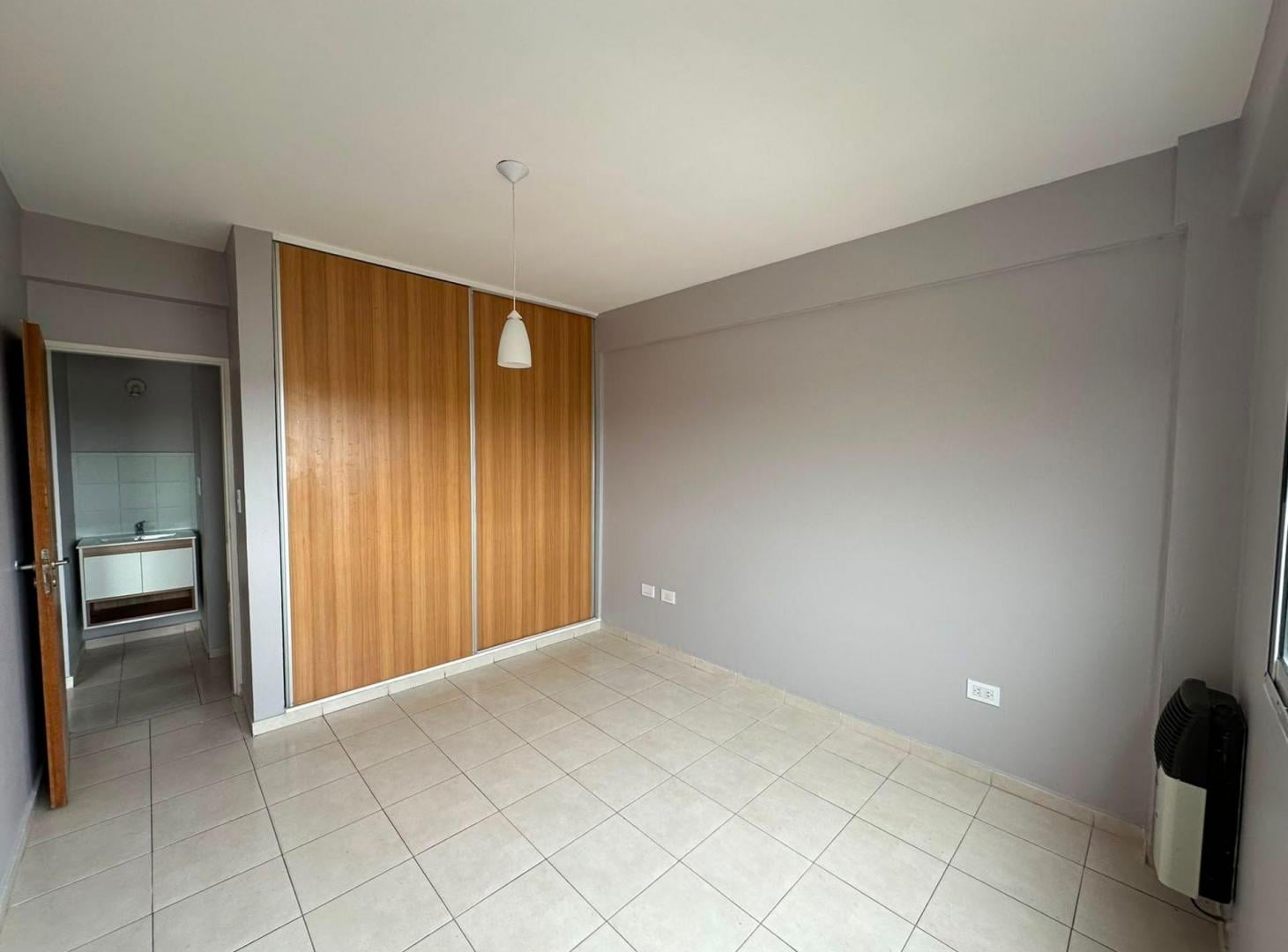 Foto de DEPARTAMENTO EN VENTA LA PLATA 1 DORMITORIO BALCON, imagen 2